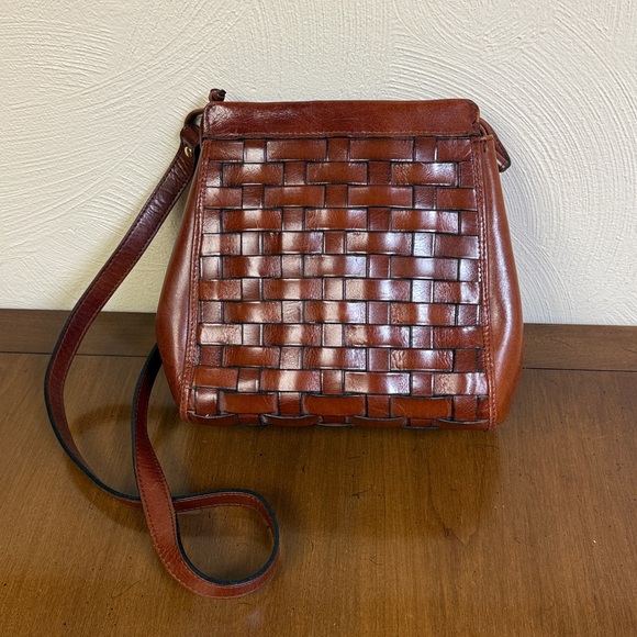 Etienne Aigner Handbags - Vintage Etienne Aigner Leather Crossbody